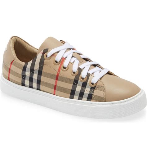 burberry vintage check low top